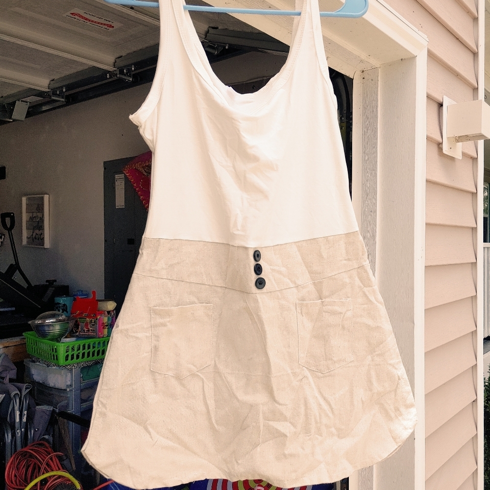 Cute dress!